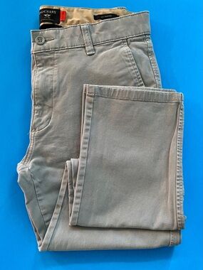 Dockers Men’s Chinos in Light Taupe